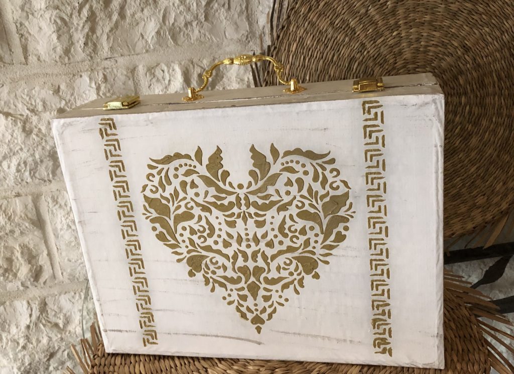 Challenge meuble en carton,1 patron par jour - Mon Univers déco