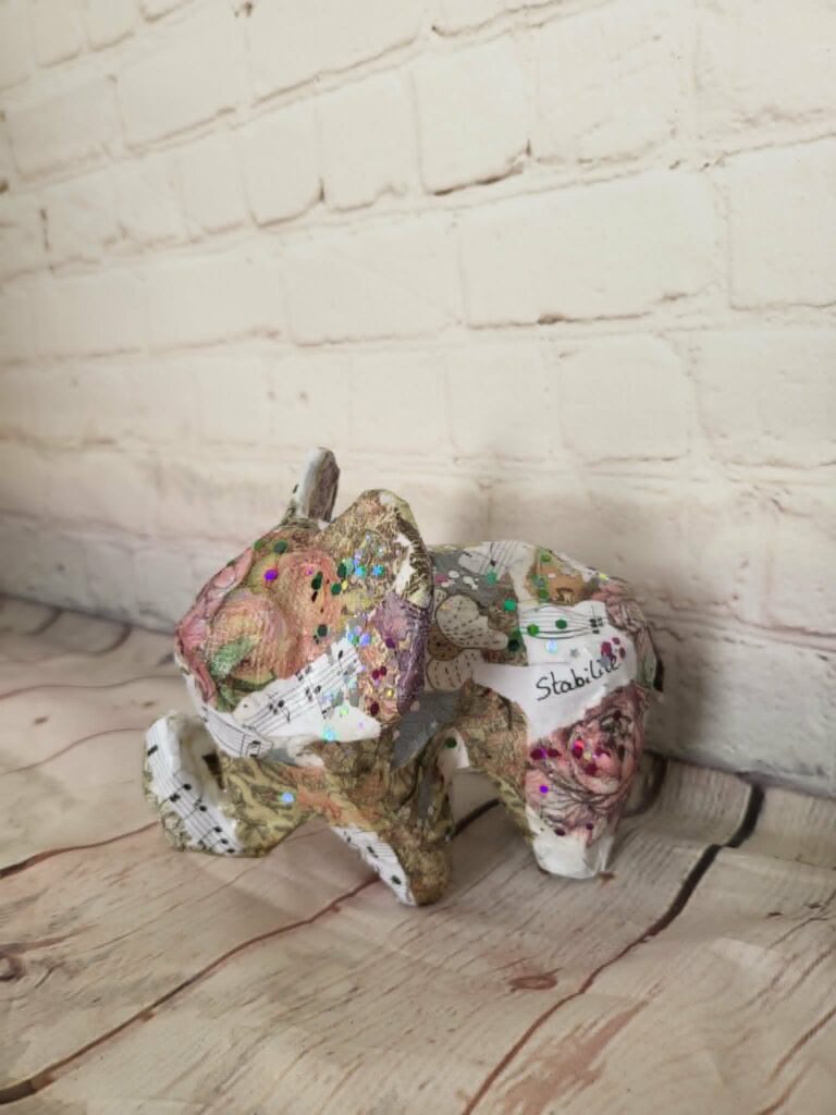 Elephant en papier macher